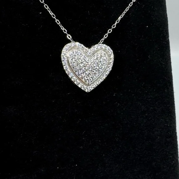 18k Pave Heart Necklace - Picture 5 of 11